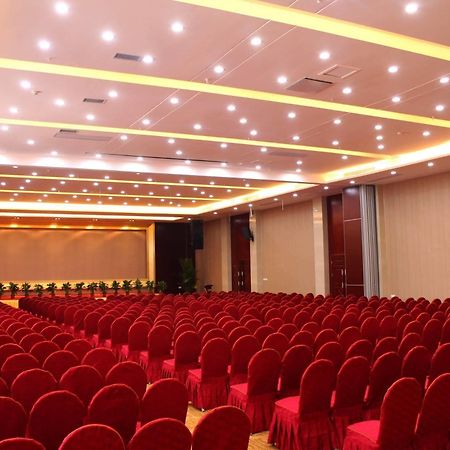 New Beacon Runfeng International Hotel Wuhan Bagian luar foto