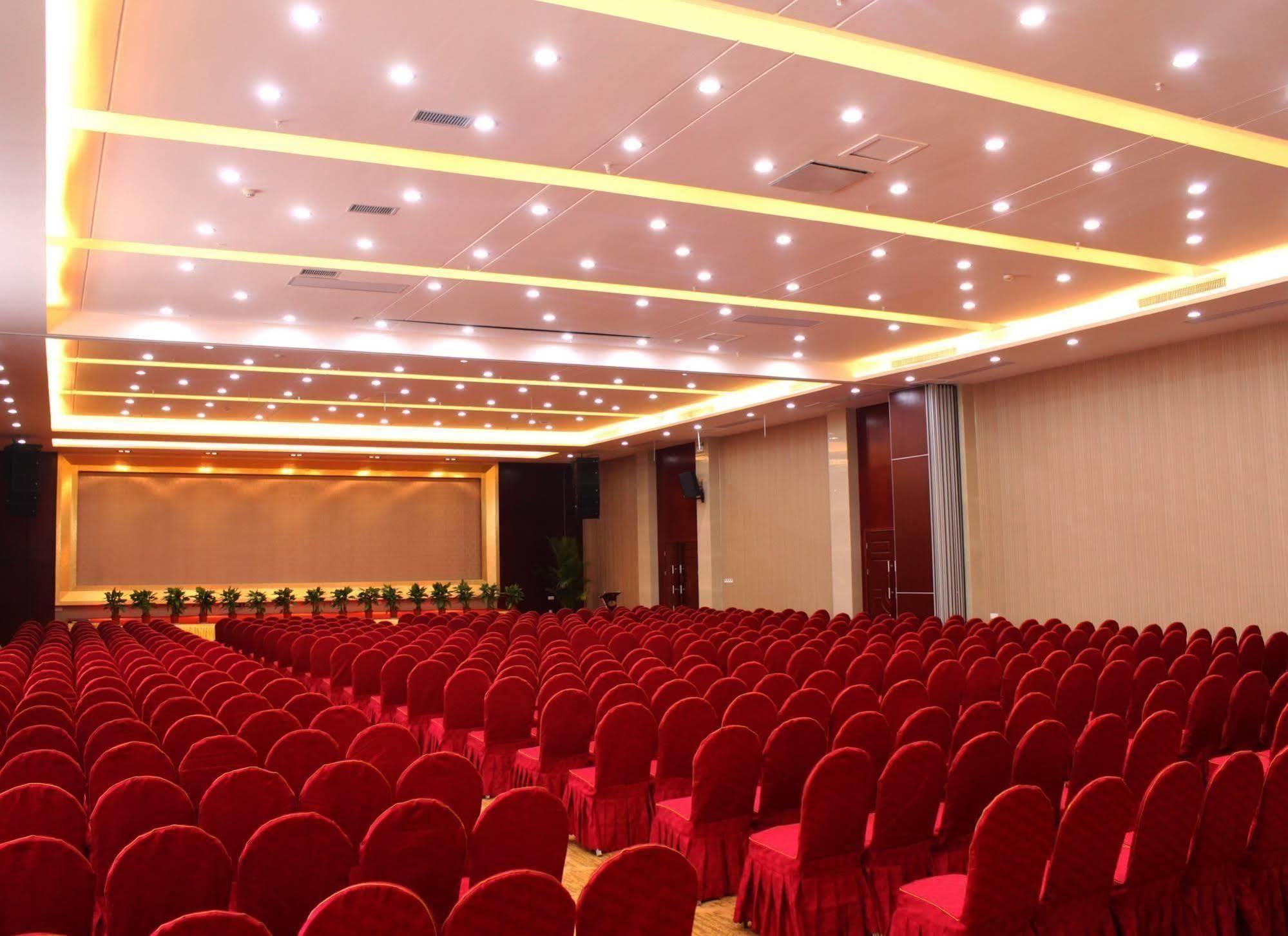 New Beacon Runfeng International Hotel Wuhan Bagian luar foto