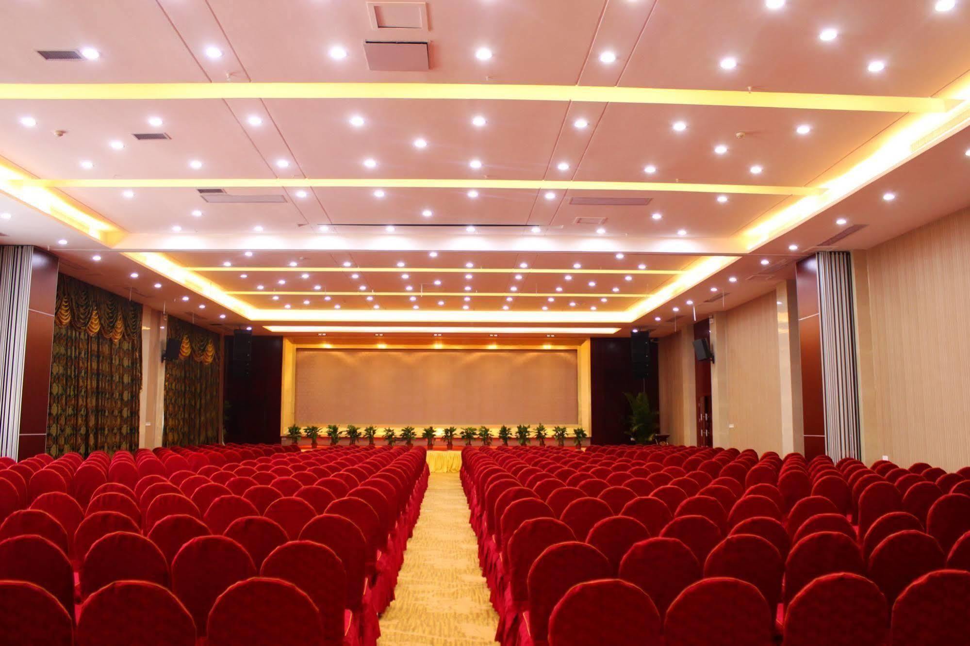 New Beacon Runfeng International Hotel Wuhan Bagian luar foto