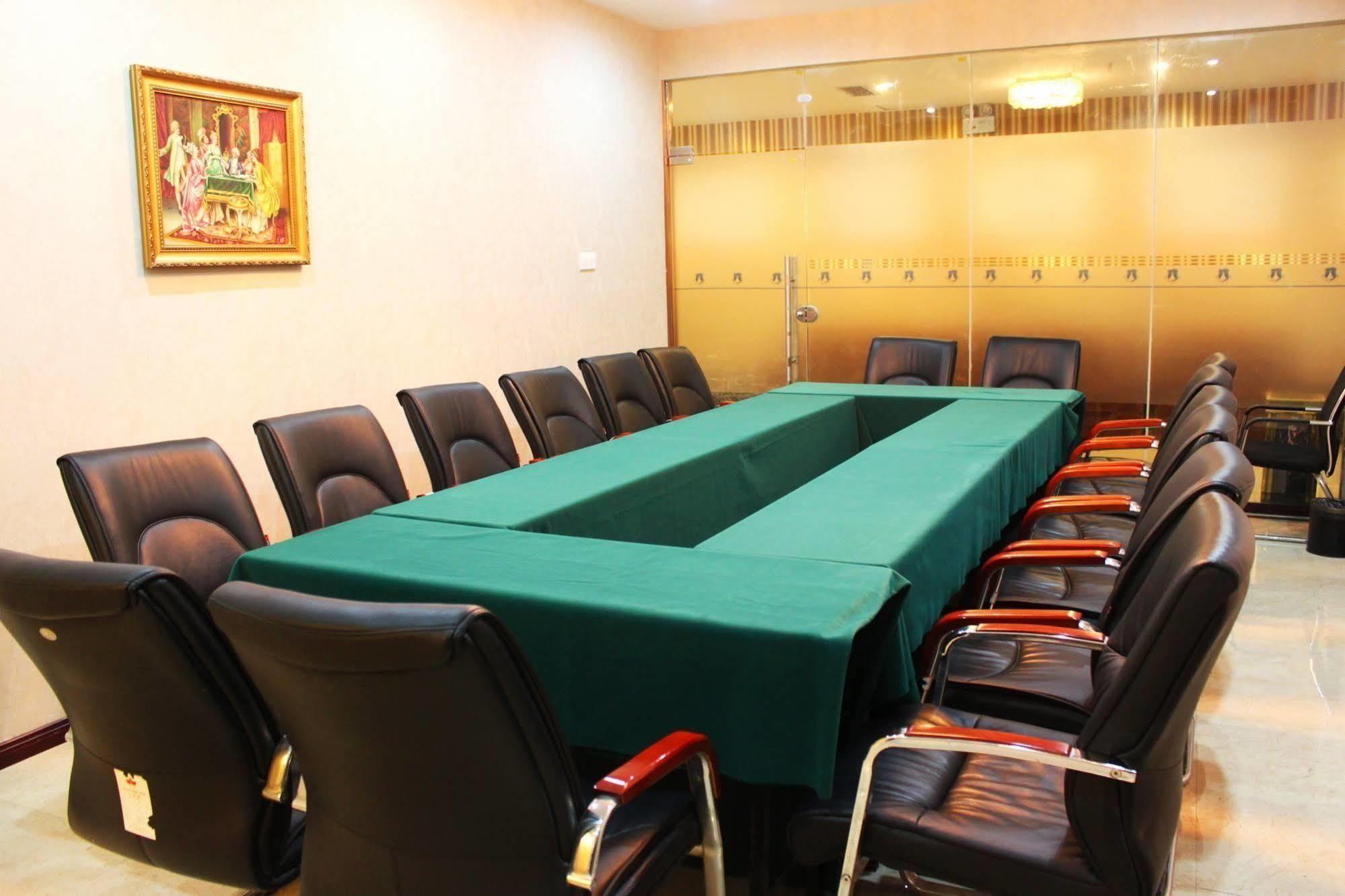 New Beacon Runfeng International Hotel Wuhan Bagian luar foto